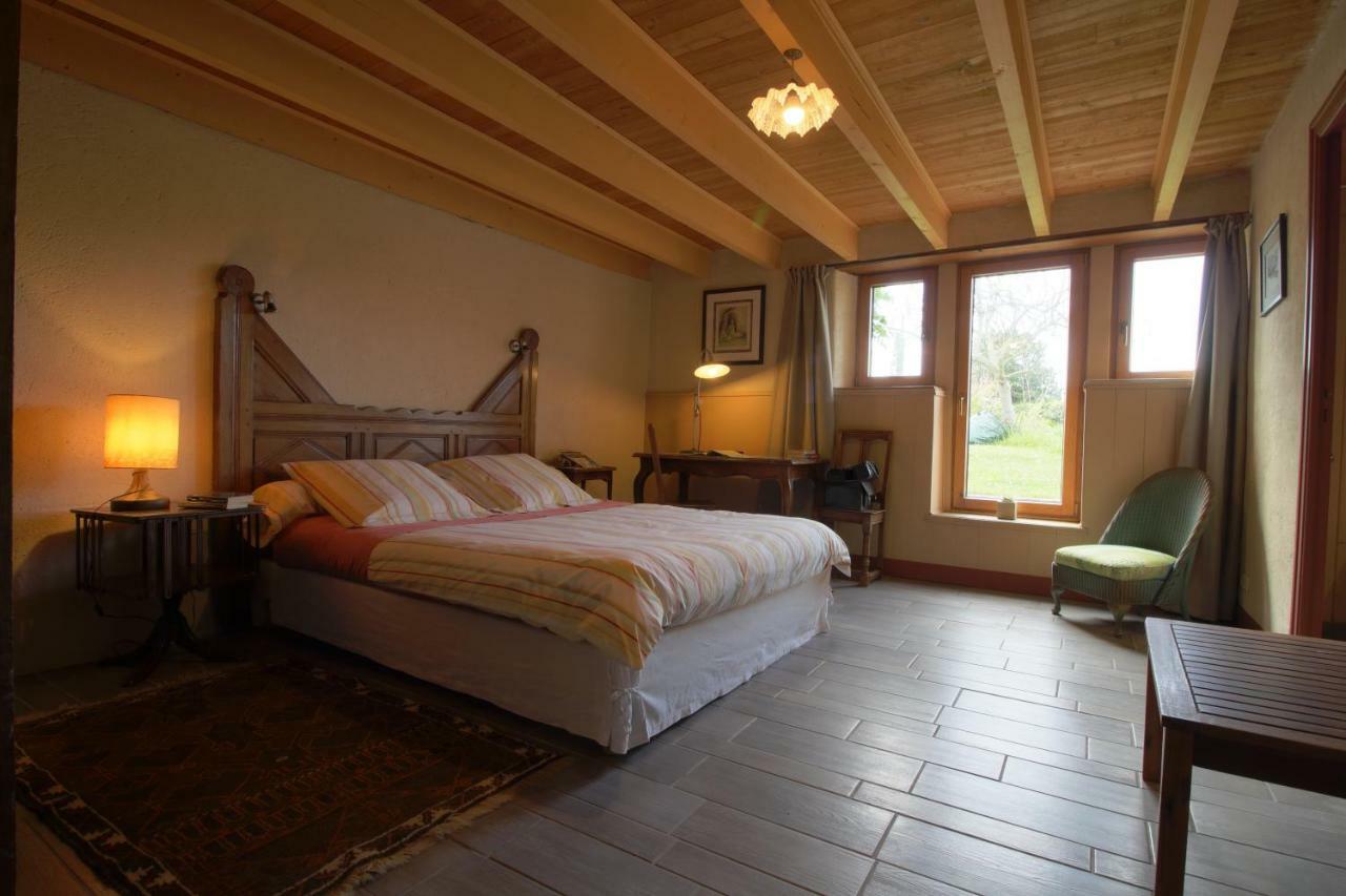 Chambres D'Hotes Du Vent Solaire Plozevet Екстер'єр фото